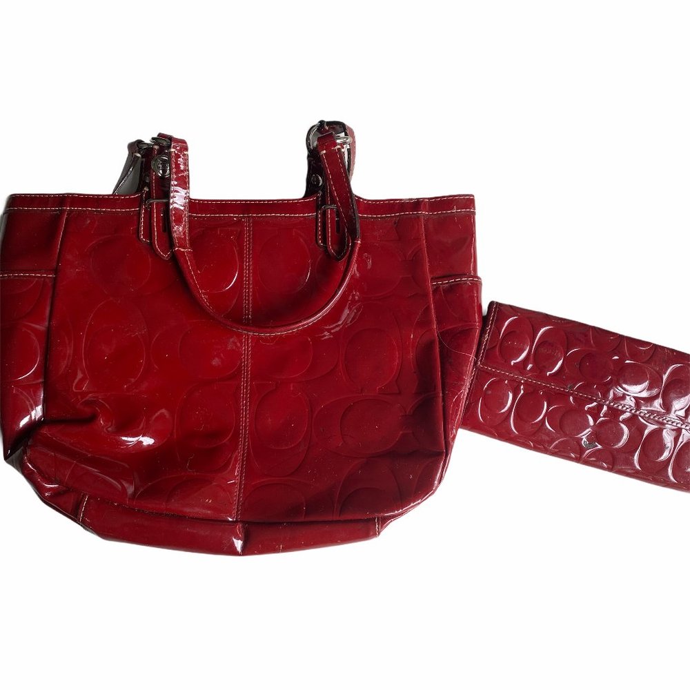Coach red purse and wallet set large C logo flaw